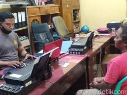 Pria Ini Rampas Cincin dan Injak Perempuan yang Dikenalnya Lewat Facebook