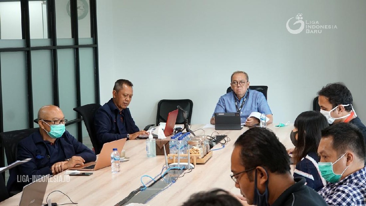 PT Liga Indonesia Baru adakan pertemuan untuk memantapkan perhelatan Shopee Liga 1. (Foto: PT LIB)