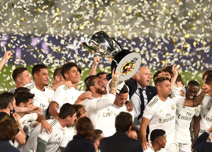MADRID, SPAIN - JULY 16: Sergio Ramos the Madrid captain lifts the La Liga trophy during the Liga match between Real Madrid CF and Villarreal CF at Estadio Alfredo Di Stefano on July 16, 2020 in Madrid, Spain. (Photo by Denis Doyle/Getty Images)