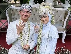 Heboh! Bagian Dada Istri Rizki DA Tersibak