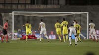 Dua gol kemenangan Madrid diborong Karim Benzema pada menit ke-29, serta di menit ke-77 lewat tendangan 12 pas.