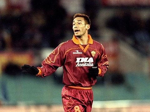 2 Mar 2000: Hidetoshi Nakata of Roma in action during the UEFA Cup fourth round first leg against Leeds United at the Stadio Olympico in Rome, Italy.  The match was drawn 0-0.  Mandatory Credit: Michael Steele /Allsport