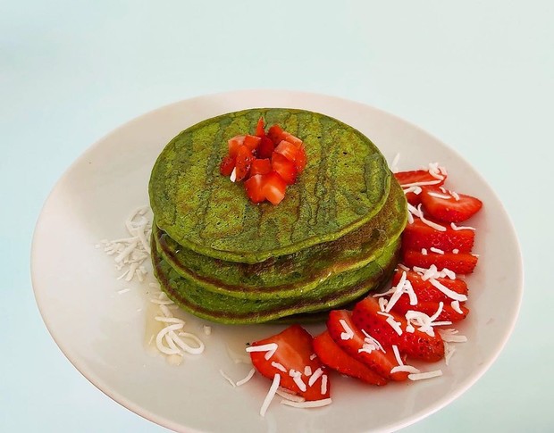 Matcha Pancake/ Foto: instagram.com/nutri_monicaoli matcha pancake merupakan inovasi terbaru