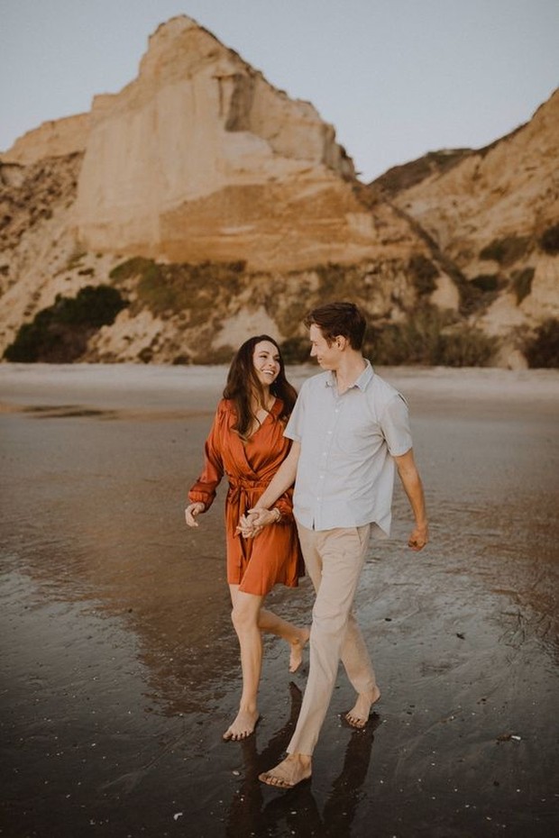 Lebih mudah menemukan cahaya yang mengarah pada pasangan.