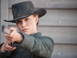 Sinopsis Film Jane Got A Gun: Natalie Portman Melawan Geng Mematikan Sinopsis Film Jane Got A Gun: Natalie Portman Melawan Geng Mematikan