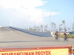 Lagi Hits di Kalangan Pesepeda, Begini Aturan Masuk Jembatan PIK 2