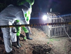 Lacak Jejak Pencuri Jenazah di Makam Bekasi, Anjing K-9 Berputar di 3 Titik