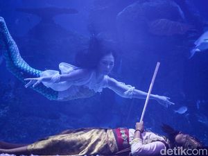 Keseruan Teater Duyung di Dalam Mal Ibu Kota