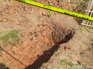 Kerangka Manusia Ditemukan di Bekasi, Terkait Makam yang Dibongkar? Kerangka Manusia Ditemukan di Bekasi, Terkait Makam yang Dibongkar?