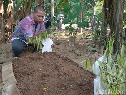 Pilu Pekerja Sosial Ini Kuburkan Mr X yang Ternyata Anaknya Sendiri