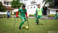 Bagaimana menurut Anda semangat dari tim sepakbola amputasi tersebut?