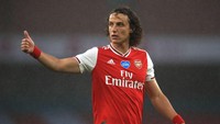 Soal lini pertahanan, Arsenal masih butuh sosok yang tangguh. Gabriel, si pemain debutannya sudah cukup oke di pekan pertama hanya saja usianya masih cukup muda. Sedangkan David Luiz, masih sering naik-turun performanya (Getty Images)