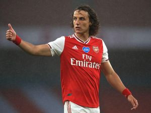 David Luiz Bantah Mau Gabung ke Klub Serie A