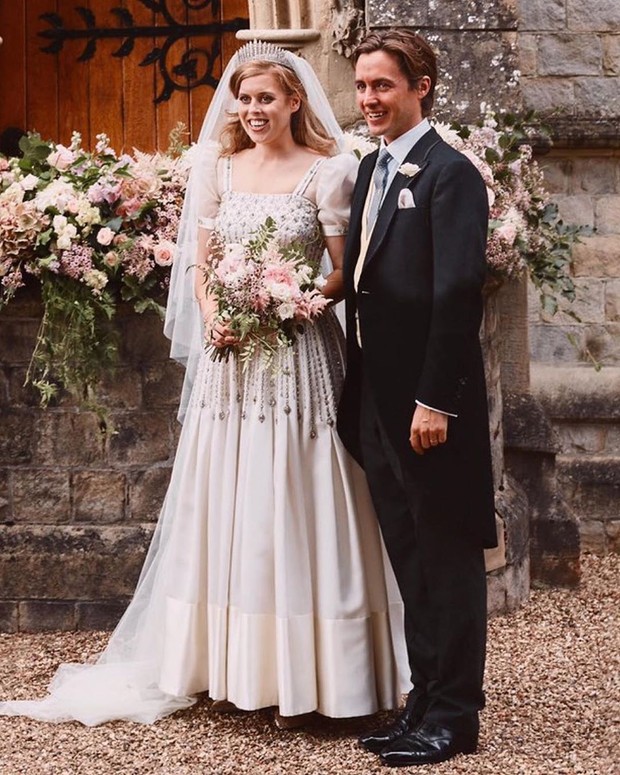 Putri Beatrice menikah dengan Edoardo Mapelli Mozzi di Royal Chapel of All Saints at Royal Lodge, Windsor, Inggris, Jumat, 17 Juli 2020.