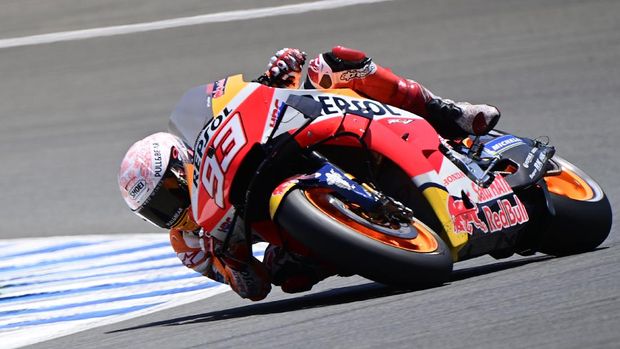 Repsol Honda Team's Spanish rider Marc Marquez competes during the MotoGP qualifying session of the Spanish Grand Prix at the Jerez racetrack in Jerez de la Frontera on July 18, 2020. (Photo by JAVIER SORIANO / AFP)