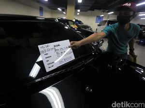 Geliat Penjualan Mobil Bekas di Blok M