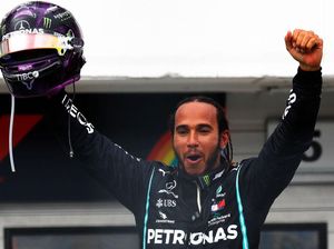 Menangi GP Hongaria, Hamilton Samai Rekor Schumacher Menangi GP Hongaria, Hamilton Samai Rekor Schumacher