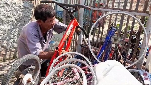 Melihat Daur Ulang Sepeda dari Barang Rongsok