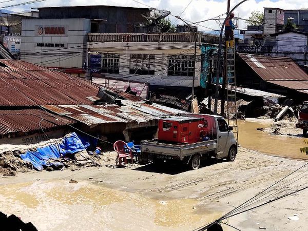 Perbaikan Jaringan Telekomunikasi di Luwu Utara Usai Banjir Bandang