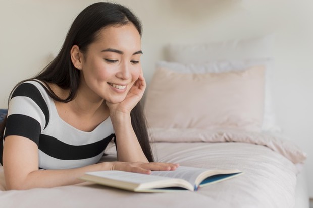 Membaca atau menulis bisa membantu atasi insomnia