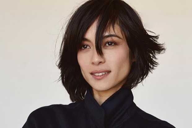 choppy bob haircut seperti milik Mariana Renata Dantec merupakan gaya rambut mudah diatur