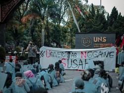 Rektor UNS Angkat Bicara soal Aksi #UniversitasNggaweSusah