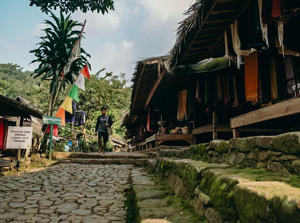 Nol Kasus Corona, Baduy Tutup Pintu Untuk Wisatawan Sampai 3 Bulan Nol Kasus Corona, Baduy Tutup Pintu Untuk Wisatawan Sampai 3 Bulan