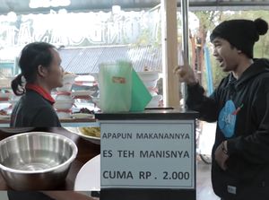 Beli Nasi Padang Sambil Nge-Rap, Pelayannya Sampai Bengong