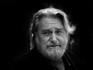 Penyanyi Emitt Rhodes Meninggal Dunia di Usia 70 Tahun