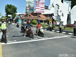 Marka Jaga Jarak Ala MotoGP di Kebumen untuk Cegah COVID-19