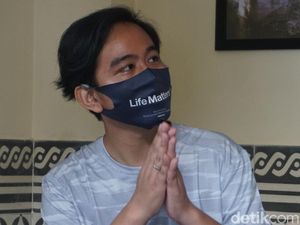 Kata Gibran pada Sekretaris F-PKS yang Dicopot: Terima Kasih Dukungannya Kata Gibran pada Sekretaris F-PKS yang Dicopot: Terima Kasih Dukungannya