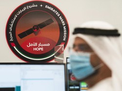 Wahana Hope UEA Tangkap Foto Pertama Planet Mars