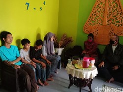 Pelajar SMA yang Rawat 2 Adik Gegara Ibu Positif COVID Jalani Trauma Healing