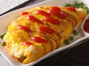 Yuk, Bikin Omurice, Nasi Goreng Selimut Telur ala Jepang Buat Sarapan! Yuk, Bikin Omurice, Nasi Goreng Selimut Telur ala Jepang Buat Sarapan!