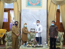 Gelontorkan Rp 55,64 M untuk Guru Honorer, Pemkab Serang Diapresiasi DPR