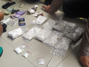 Pemotor di Kediri Buang Tas Berisi Sabu ke Sungai Karena Ada Razia Lalin