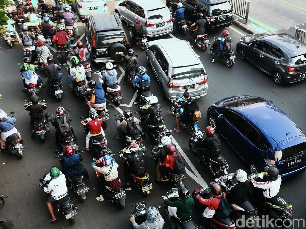 Sistem Transportasi Dinilai Masih Berpihak ke Pemilik Kendaraan Sistem Transportasi Dinilai Masih Berpihak ke Pemilik Kendaraan