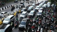 PSBB DKI Diperpanjang, Jalan Basuki Rachmat Tetap Macet