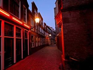 Amsterdam Luncurkan Video Usir Turis... Sasarannya Pelancong Inggris Amsterdam Luncurkan Video Usir Turis... Sasarannya Pelancong Inggris