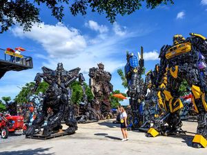 Foto: Logam Bekas yang Disulap Jadi Robot