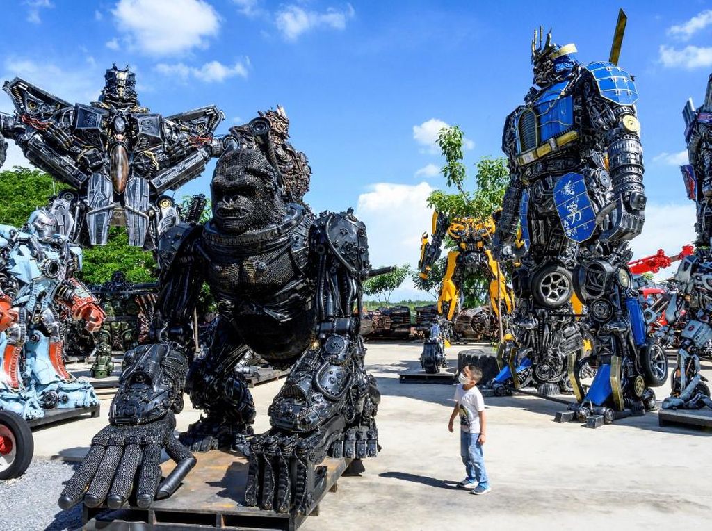 Unik, Robot-Robot di Museum Ini Ternyata dari Logam Bekas Unik, Robot-Robot di Museum Ini Ternyata dari Logam Bekas