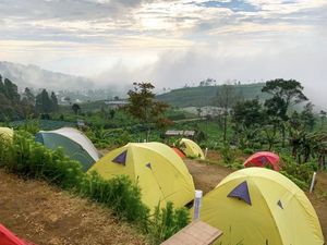 Sensasi Camping di Kaki Gunung Sumbing, Silancur Highland
