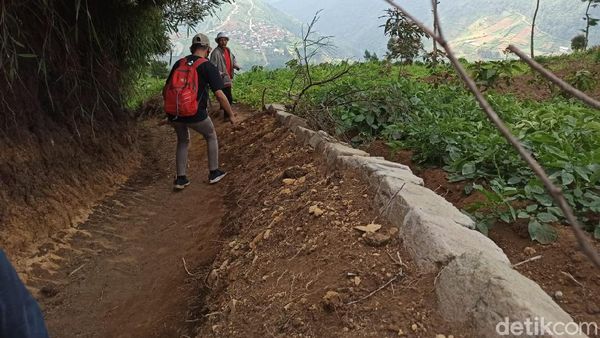 Foto: Penemuan Situs Ondho Budho Dieng yang Masih Misterius