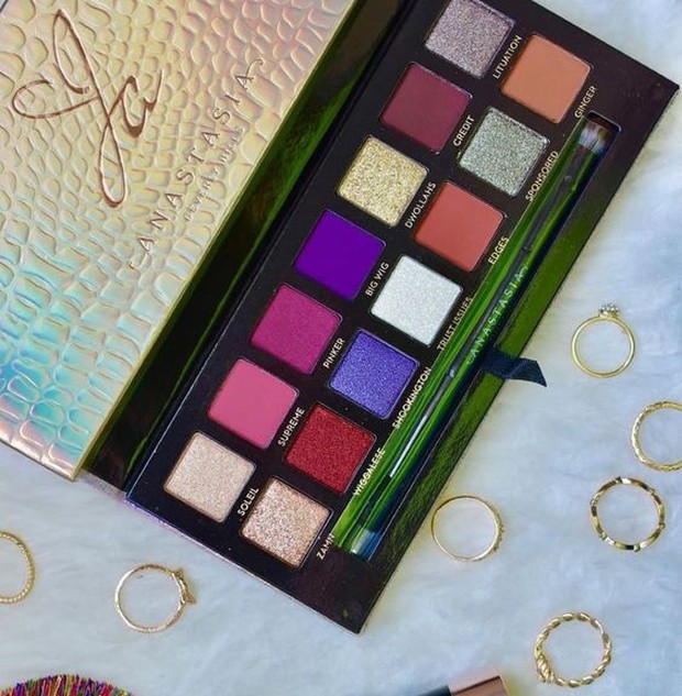 Eyeshadow Anastasia Beverly Hills/pinterest.com/maisenzatruco Dengan 14 warna yang cocok untuk semua musim.