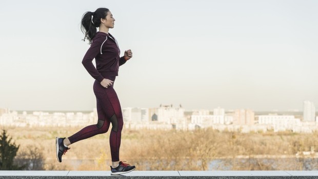 Outfit tertutup/freepik.com Hal ini bertujuan untuk menghindari badan tidak melakukan kontak langsung.