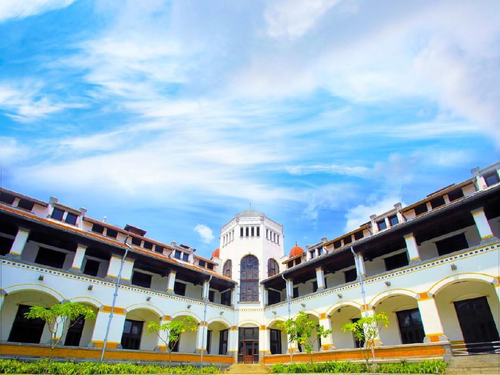 Lawang Sewu Dulu Angker Kini Jadi Museum Cantik, Ini Sejarah & Fakta Uniknya! Lawang Sewu Dulu Angker Kini Jadi Museum Cantik, Ini Sejarah & Fakta Uniknya!