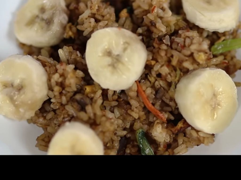 5 Nasi Goreng Aneh, Pakai Topping Buah hingga Makanan Anjing! 5 Nasi Goreng Aneh, Pakai Topping Buah hingga Makanan Anjing!