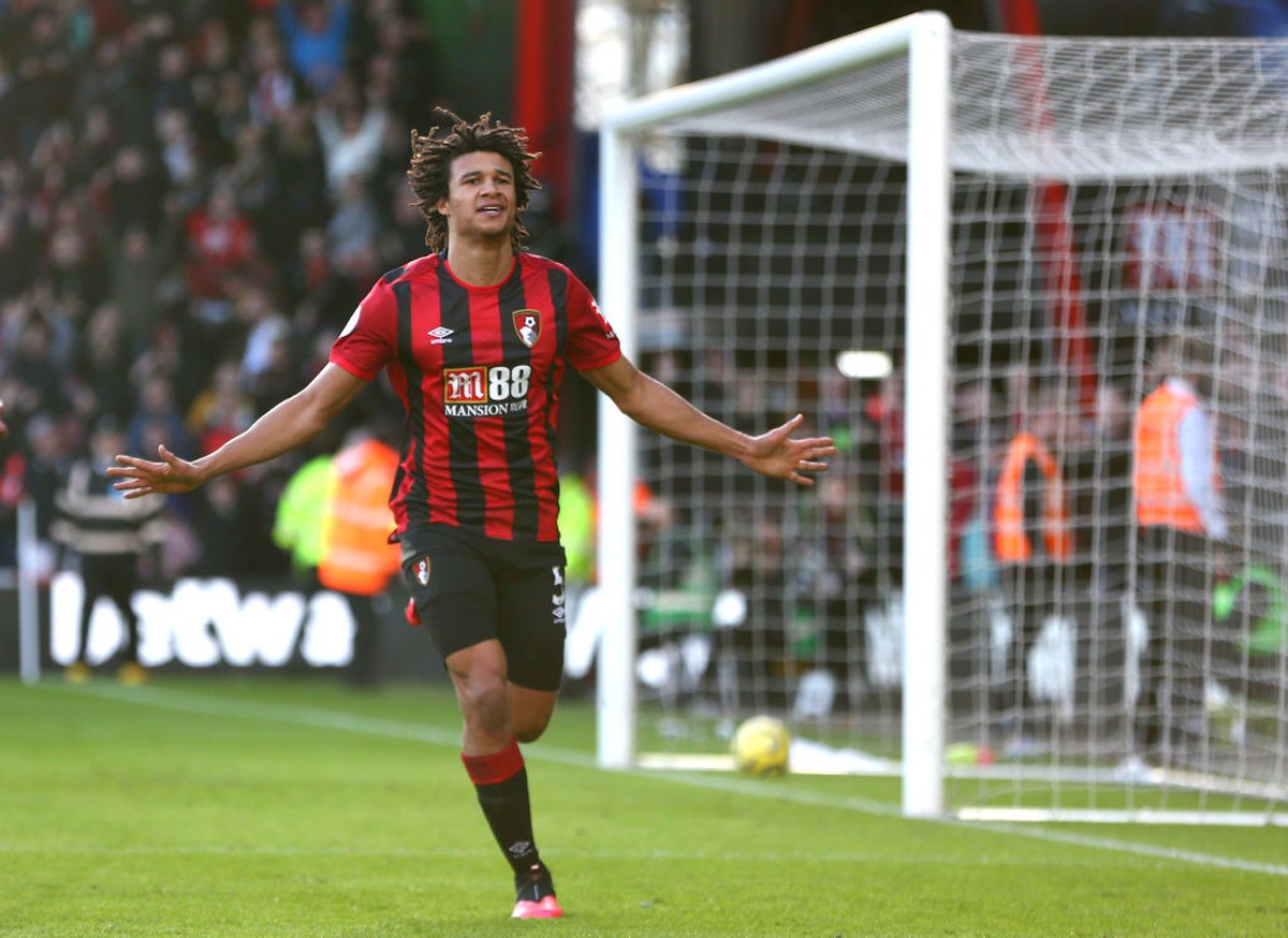 Guardiola Mau Nathan Ake (Getty Images/Steve Bardens)