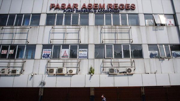 Pasar Asem Reges Jakbar Ditutup Sementara