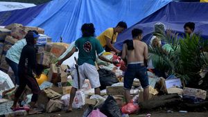Korban Banjir Bandang Luwu Utara Terima Bantuan